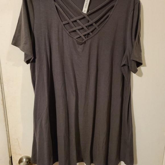 Flowy top - Picture 1 of 3